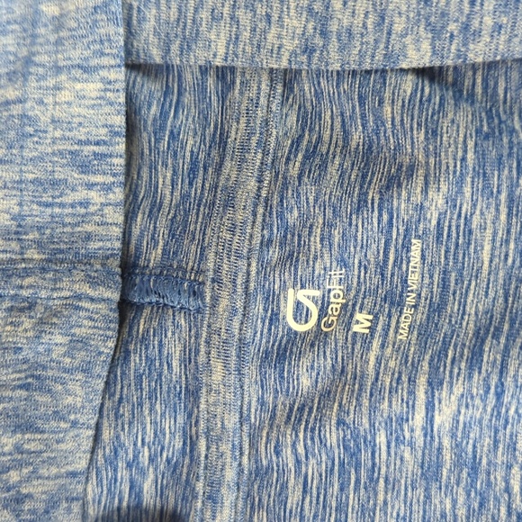 Cropped workout hoodie - Picture 2 of 5